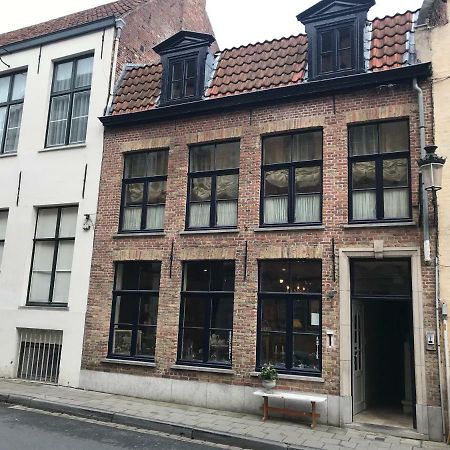Guesthouse Dijver - Serene Escape In The Heart Of Historic Bruges Extérieur photo